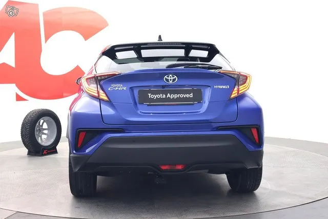 Toyota C-HR 1,8 Hybrid Intense Edition Business - Approved / Image 4