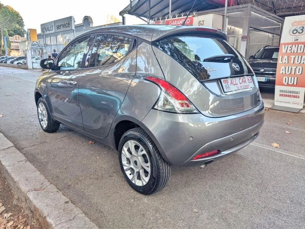 LANCIA Ypsilon Image 6