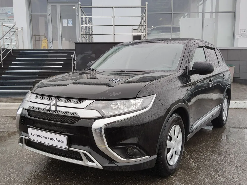 Mitsubishi Outlander Image 1