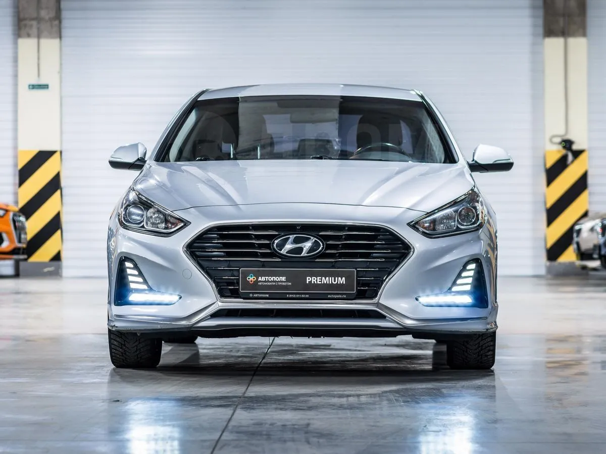 Hyundai Sonata Image 4